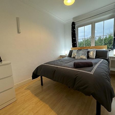 Chieveley Mews By Sarrochic Villa Sunningdale Dış mekan fotoğraf