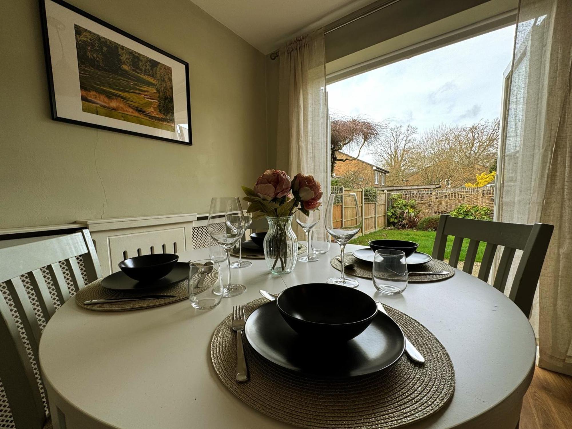 Chieveley Mews By Sarrochic Villa Sunningdale Dış mekan fotoğraf