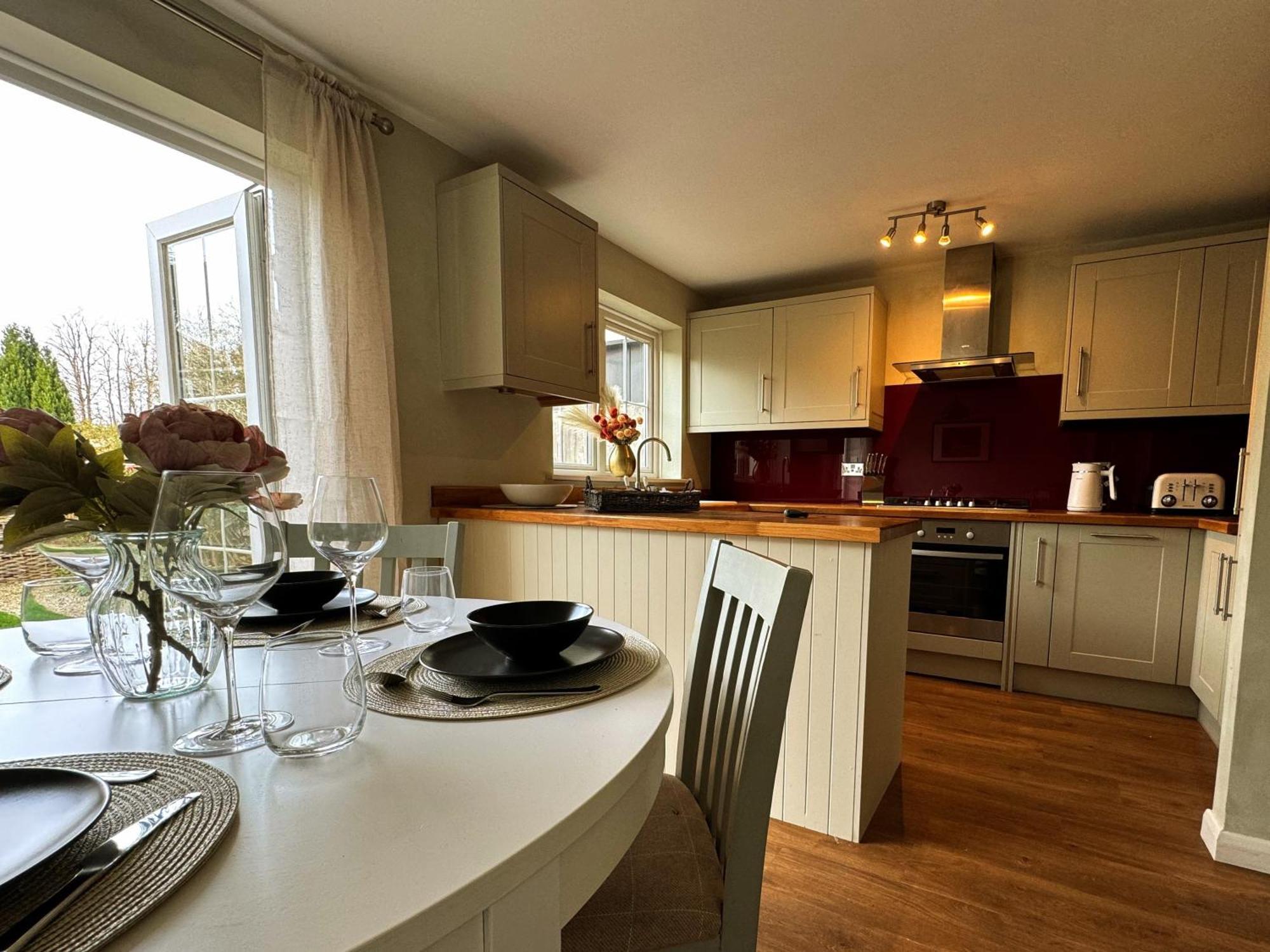Chieveley Mews By Sarrochic Villa Sunningdale Dış mekan fotoğraf